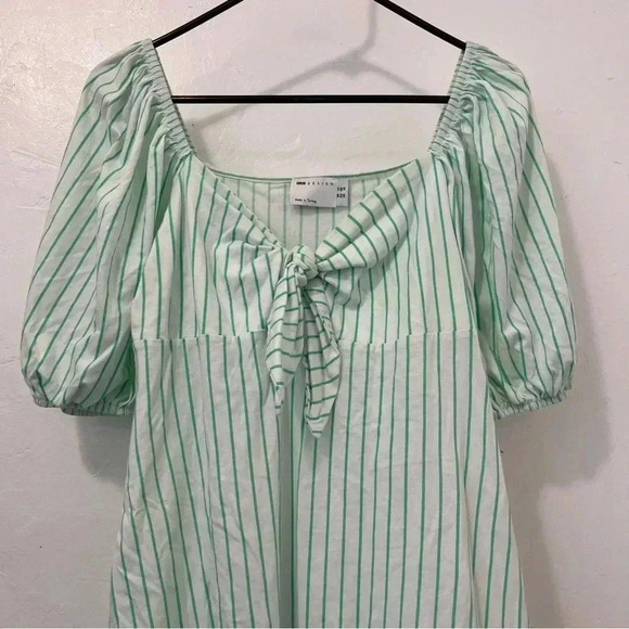 ASOS DESIGN bow front mini dress in green and white stripe puff sleeves Size 10 - Picture 2 of 10